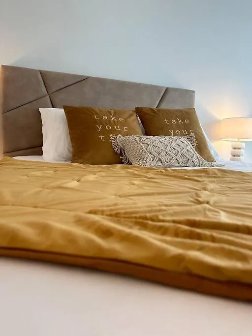 Deluxe Bay View Apartment Camara de Lobos