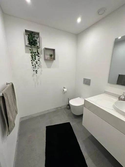 Deluxe Bay View Apartment Camara de Lobos